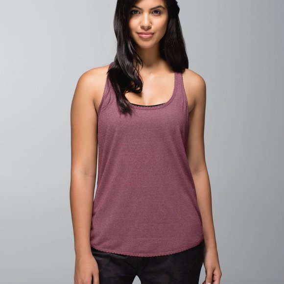 LULULEMON 105 F Singlet *Laser-Cut in Bordeaux - Picture 2 of 9